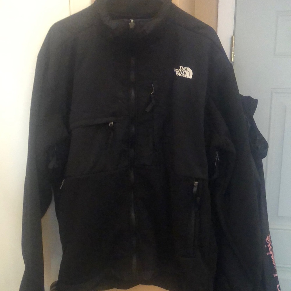 Brand new without tags North Face Jacket. Size Large.